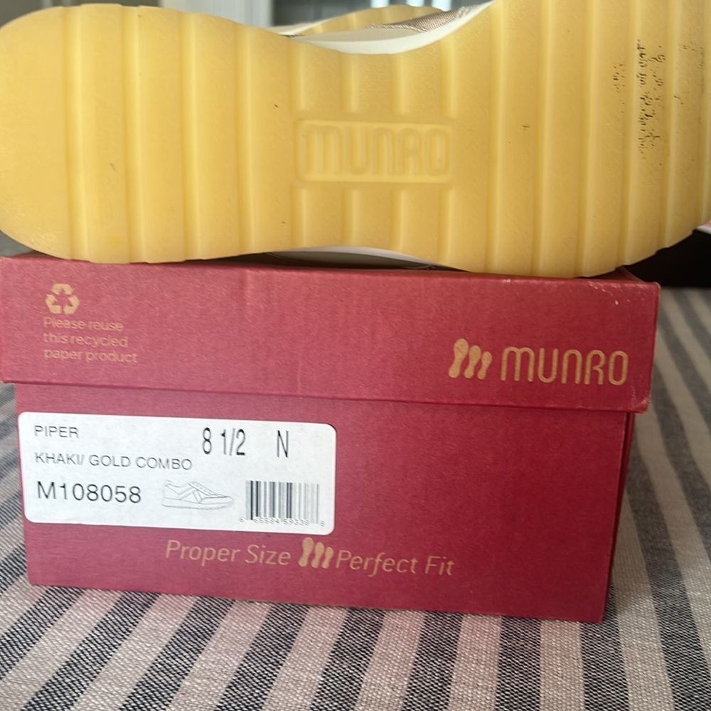 Munro Piper khaki and gold combo sneaker - Picture 3 of 5